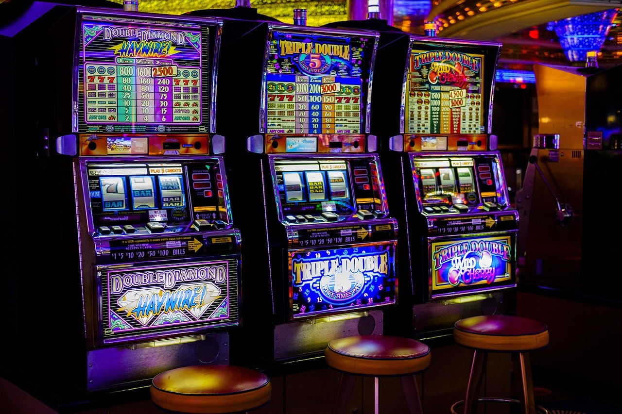 Berbagai kategori permainan tersedia di mabar69 termasuk sportsbook dan live casino